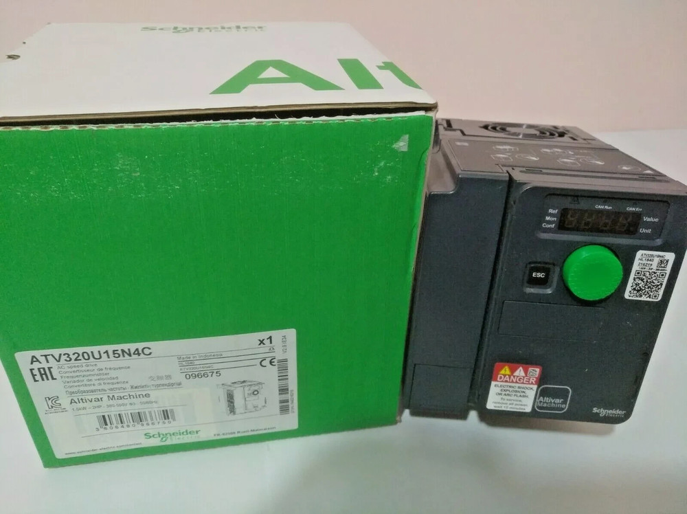 Schneider ATV320U15N4C variable speed drive,Altivar Machine1.5kW Brand New