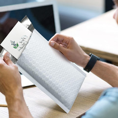 White Bubble Envelopes 7.25×11 Inch Shockproof Express Packaging 100 Packs
