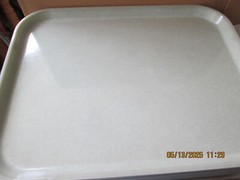 Cambro Camlite 1418CL100 14″ X 18″ Antique Parchment Fast Food Tray 12 ct.