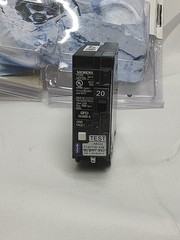 Siemens 20 Amp 20A Plug-On Neutral GFCI QF120ANP Type QPF2N Circuit Breaker!