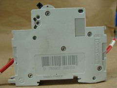 LOT OF 3 SCHNEIDER CIRCUIT BREAKERS MULTI 9 C2A C60 24426 277V ~ 65V 2A