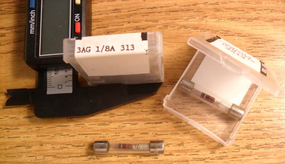 1-1/4″ x 1/4″ Littelfuse Slo Blo Slow Blow Time Delay Single Glass Fuses