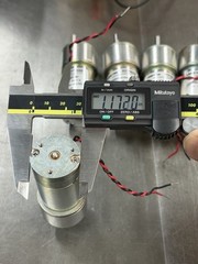 QTY 1 PITTMAN GEAR MOTOR 24 VOLTS 60.5:1 RATIO 3/16” SHAFT WITH FLAT VERY CLEAN