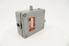 Meletron 312RD-65G Pressure Actuated Switch | Model 312 Series | USA
