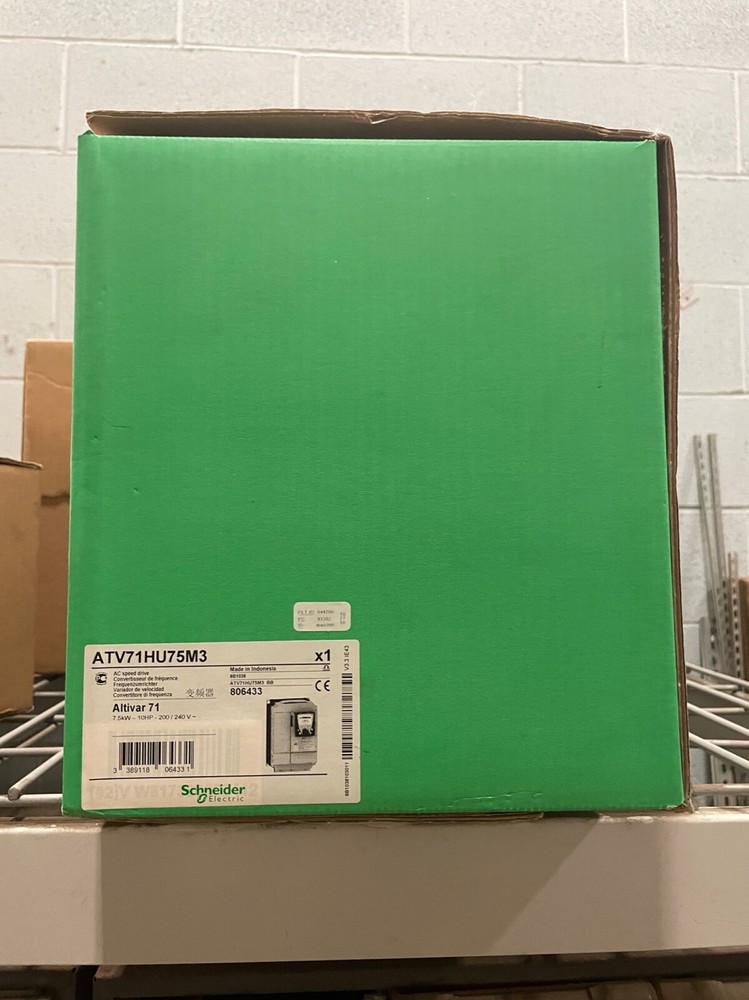 Schneider Electric ATV71HU75M3 ALTIVAR 71 AC SPEED Drive 10HP 7.5KW