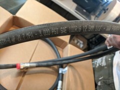 HOSE ASSY 3000 PSI SAE 100R18 12.5MM 1/2″ 53DM060610108-87.00 4720-01-266-2071