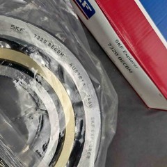NEW 1pcs Angular Contact Ball Bearing SKF 7320 BECBM 100x215x47mm