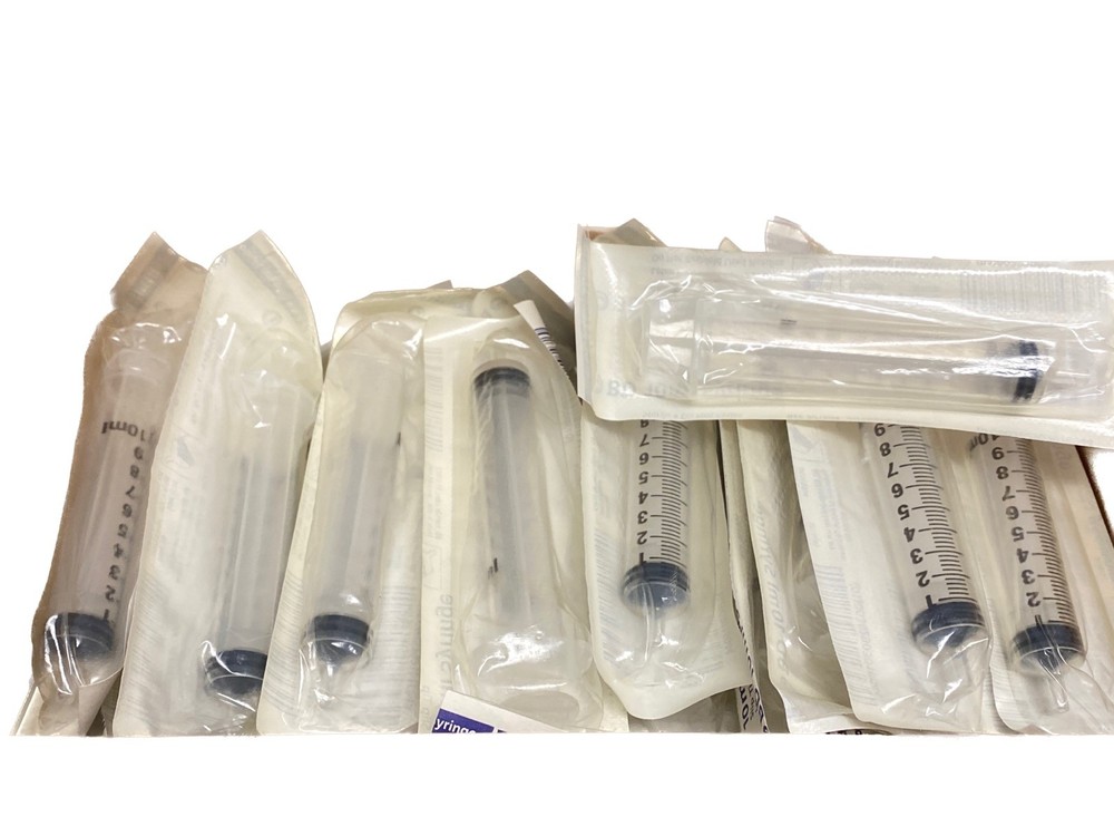 (84) Laboratory 10mL General Use Graduated Plastic Syringes w/ Slip Tip