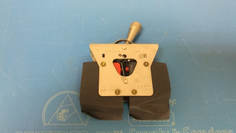 NEW HONEYWELL MICRO SWITCH 111AT2 TOGGLE DPDT 15A 125V