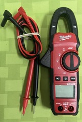 MINT Milwaukee CAT III 600V True RMS 400 Amp Clamp Meter RED Model 2235-20