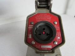 Crouse-Hinds Ark Guard ENR C11202 M3 Straight Blade Receptacle 20 Amp