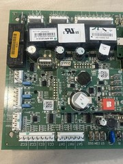 York Johnson Controls SE-SPU1012-4 Control Board 25-2899-94 Used – Like New