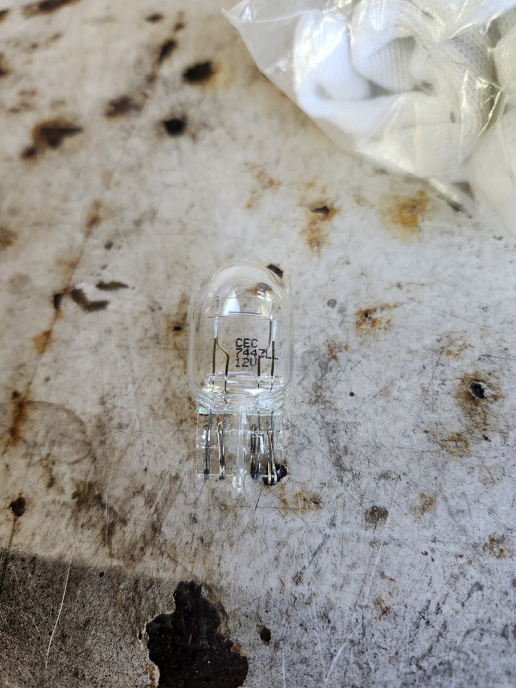 CEC Industries #7443 Bulbs, 12/12V, 21/5 W, W3x16q Base, T-6.5 shape (1)