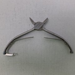 Medline Konig MDS7433614 Double Spring with Catch Nail Nipper