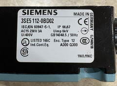 Siemens 3SE5112-0BD02 Limit Switch Roller Plunger 1NO/1NC New!!!!