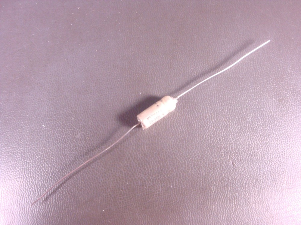 M39006/09-8491 Vishay Wet Tantalum Capacitor 100uF μF 25V 20% CLR65BG101MTP NOS