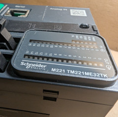 Schneider TM221ME32TK Modicon M221 Controller, 32 I/O, PNP, Ethernet ( New)