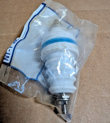 HH Smith / Abbatron 9545 High Voltage Insulator, 1/2″ Mnt, 10-32 Screw (New)