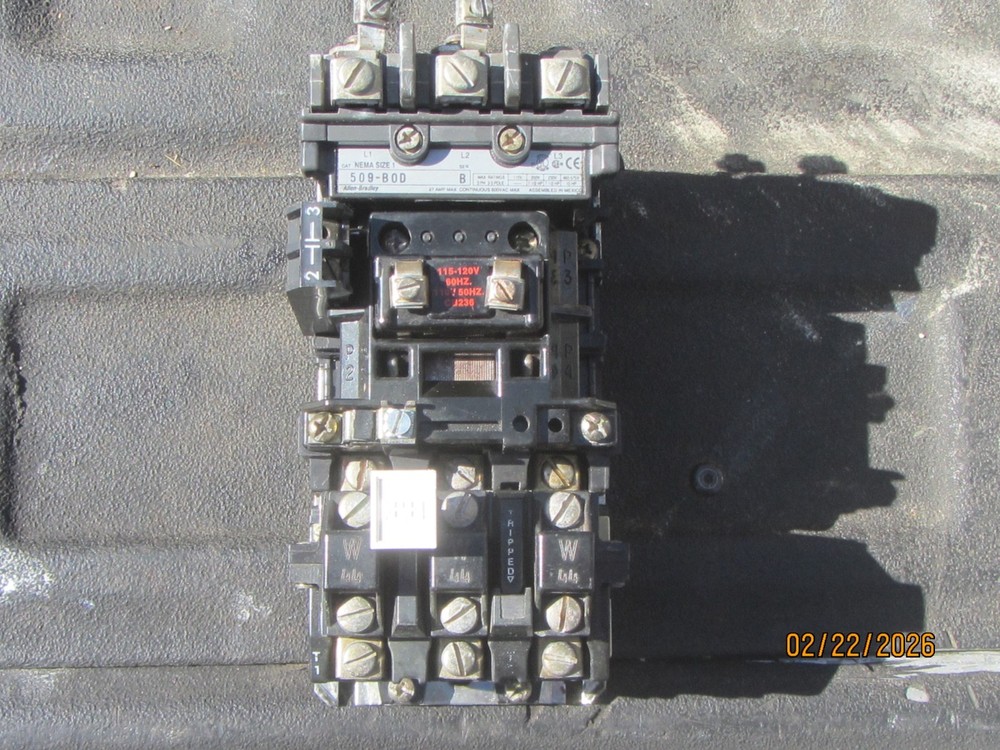 Allen Bradley NEMA 1 contactor 509-BOD series B w/ 120V coil, W44 heaters. Used.