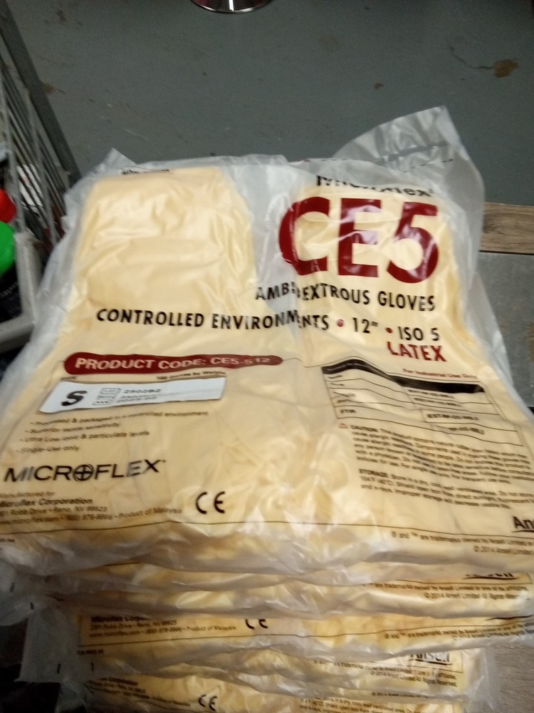 MicroFlex CE 5 System 12″ ISO 4 Latex Ambidextrous Gloves Medium 100pk 278 Dt