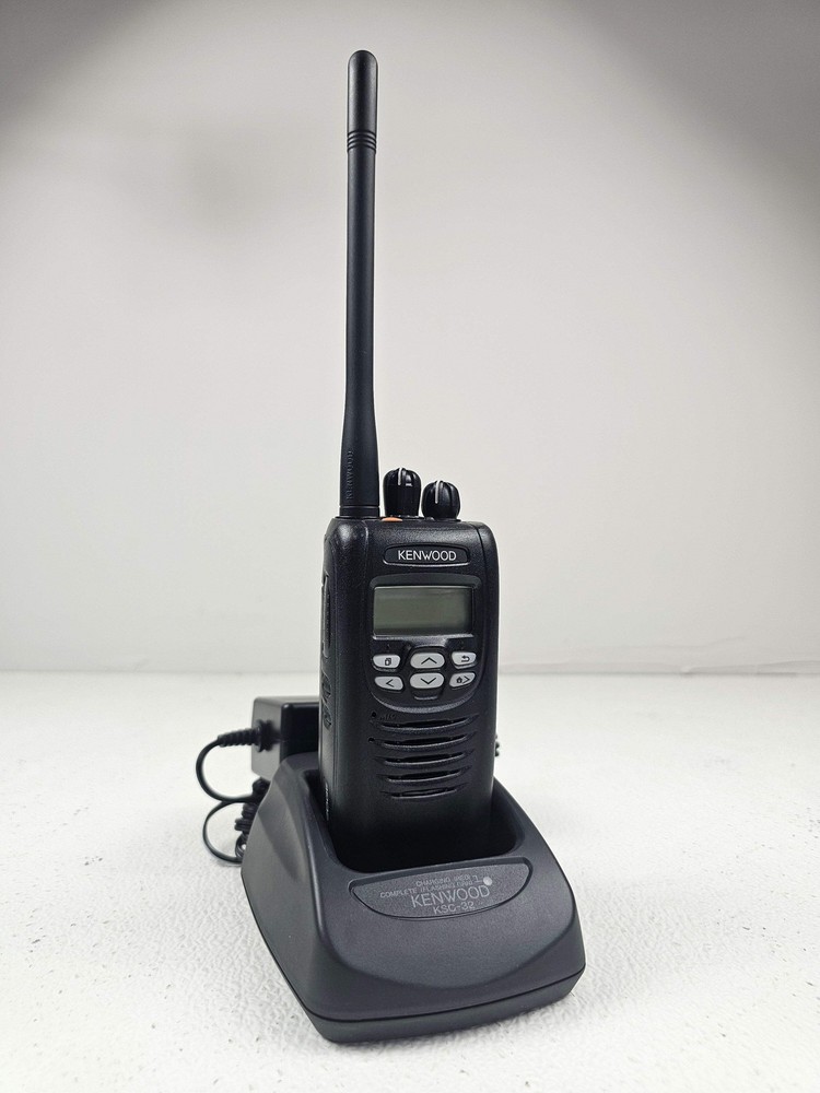 Kenwood Portable NX-200G VHF 136-174 Mhz 512ch 5W