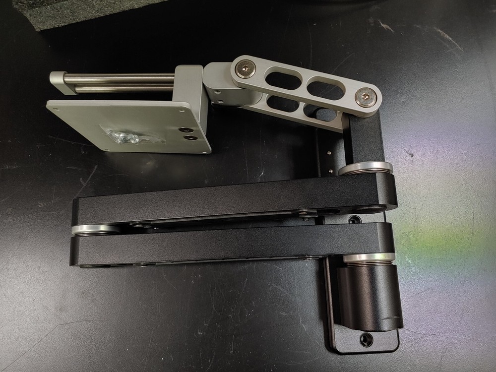 ICW Double Arm Monitor Mount wtih Dell GENISIS E153FPf Monitor