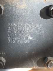 Parker 03.25 D2ANUS14 5.250 NJ2-PD-US-2.062 Pneumatic CYLINDER Trunion