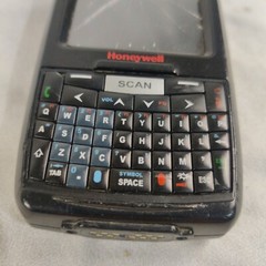 Honeywell Dolphin 7800L0 Barcode Scanner 7800L0N-0C243XE FOR PARTS – CRACKED