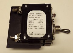 SENSATA AIRPAX IULNK11 1REC5 62 25.0 K U 2 Pole 25 AMP Circuit Breaker Toggle