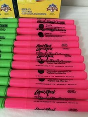 Liqui-Mark Pink Green Chisel Tip Highlighters Fluorescent Non Smearing 24-PACK