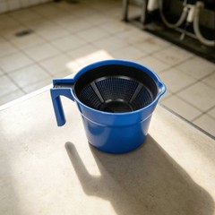 Milk Strainer with Strainer Insert Open-Top for Dairy Producers, Farmers