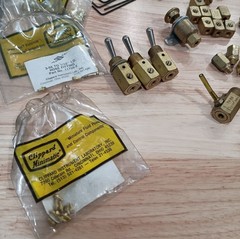 Clippard Pneumatic Mixed Lot (All In Pictures Included one Lot)