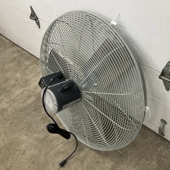 DAYTON Heavy-Duty 30″ Industrial Shop Fan 1/2-HP • 115V AC • Wall-Mount
