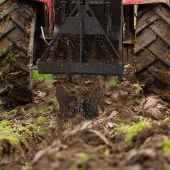 Heavy-Duty Middle Buster for Category 1 Tractors 3 Point Steel Plow Attachment