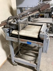 Semi automatic Shanklin S-23C L-Sealer with take away belt and power film feed