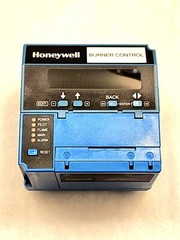 Honeywell RM7895C1012 Burner Control Unit/ Honeywell S7800A 1142 Display