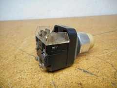 Allen Bradley 800T-PT16 Ser N Illuminated Pushbutton 120V 50/60Hz 800T-XA Contac