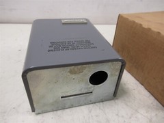 Honeywell R882C1007 Switching Relay NOS Unit with Box
