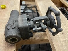 OMB MB-810 Gate Valve 1/2″ CL800 FNPT x Male Socket Insert A105N Forged Steel