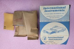 INTERNATIONAL INSTRUMENTS Model 1136 Edgewise Meter, DC 200uA, Zero-Center New