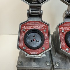 Cooper Crouse-Hinds ENR22201 Circuit Breaking Receptacle Hazardous Locations
