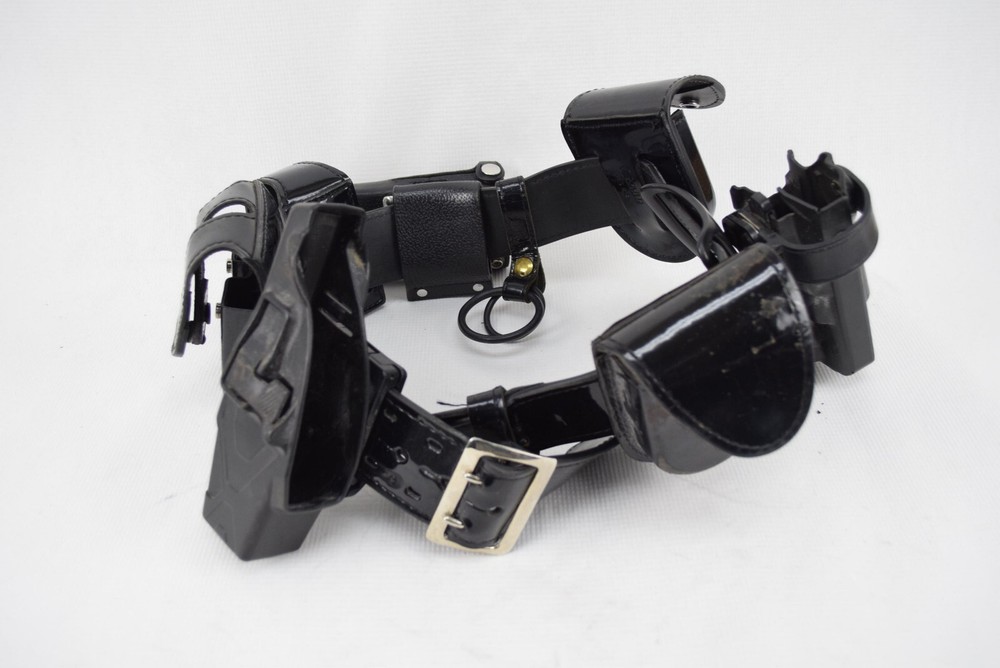 Gould&Goodrich H59 High Gloss Size 32 Duty Belt Kit Safariland Holster