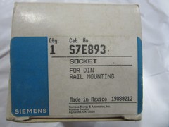 Siemens S7E893 Relay Socket 15A 300V 11-Blade Din Rail or Base Mount NEW! in Box
