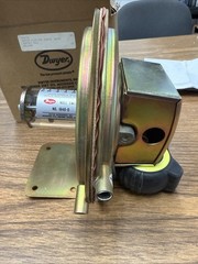 Dwyer Floating Contact Null Switch 1640-0