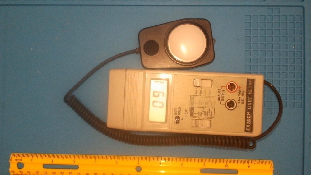 Extech 401025 Light Meter Digital Foot Candle Handheld Lux Fc Analog Output Ind