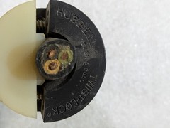 Hubbell HBL2611 Insulgrip Twist-Lock Plug 30A 125V NEMA L5-30P 2-Pole 3-Wire OEM