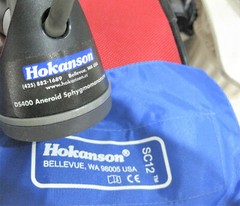 DS400 Aneroid Sphygmomanometer with Hokanson SC12 cuff