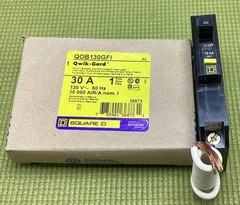 New Circuit Breaker Square D QOB130GFI 30 Amp ONLY FOR BOLT ON PANEL GFCI @