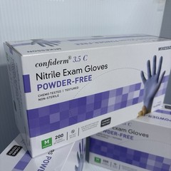 600 McKesson CT Confiderm Nitrile Exam Gloves Powder-Free – Medium size/Blue