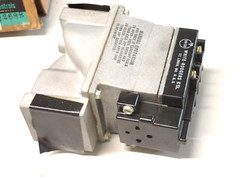 25G53-408 WHITE RODGERS TYPE 25V 60 CY ALL GASES VALVE NEW
